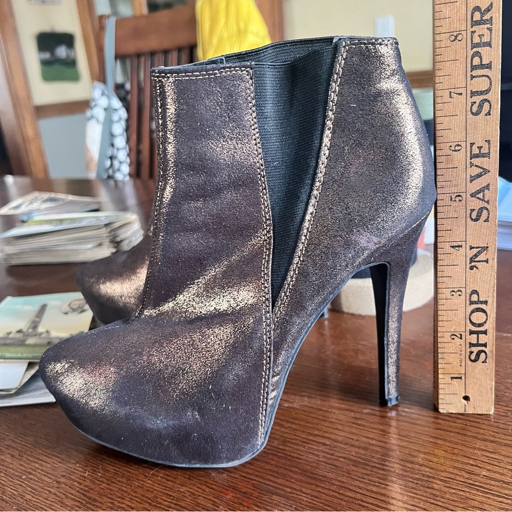 ROCK & REPUBLIC Georgine Bronze Platform Heels 5” Sparkle size 7.5 - Picture 3 of 7